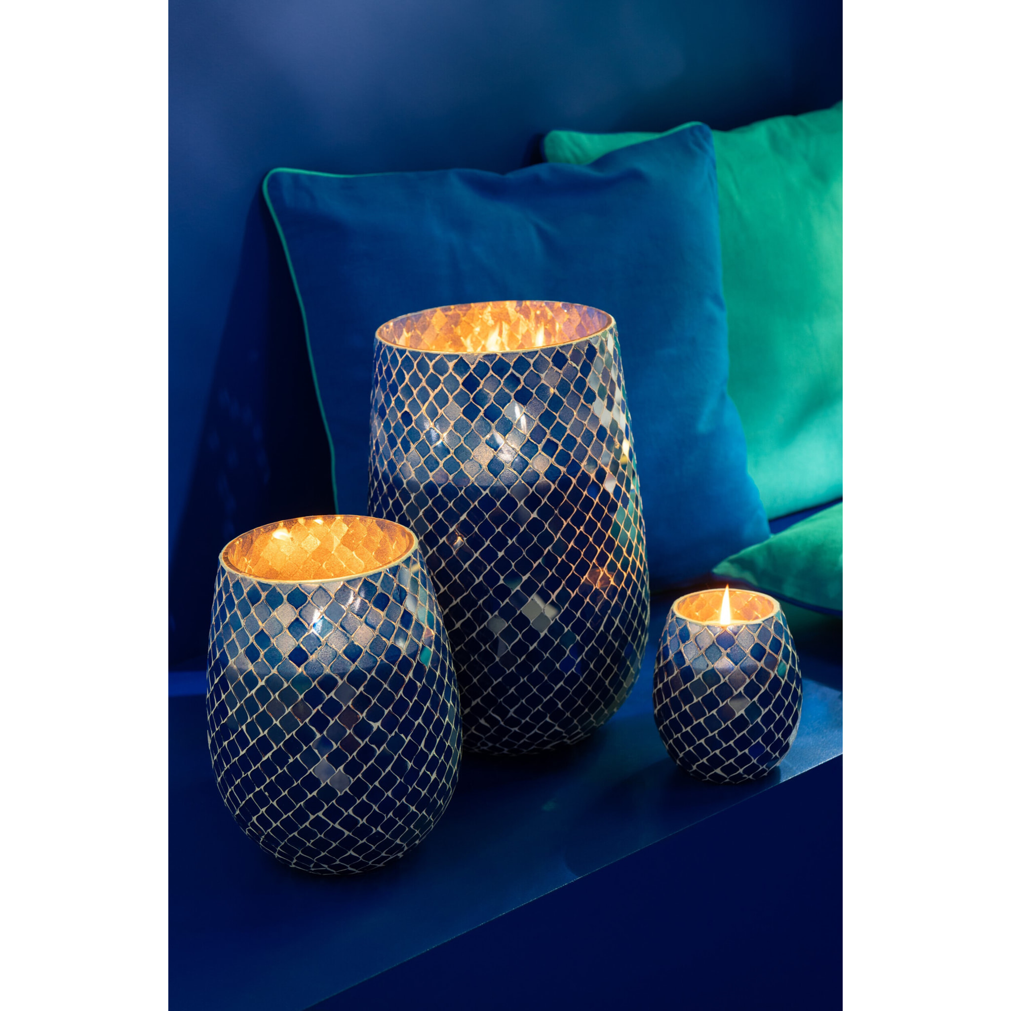 J-Line bougie parfumée Mia Mosaique - Juniper Love - verre - bleu - large - 230H