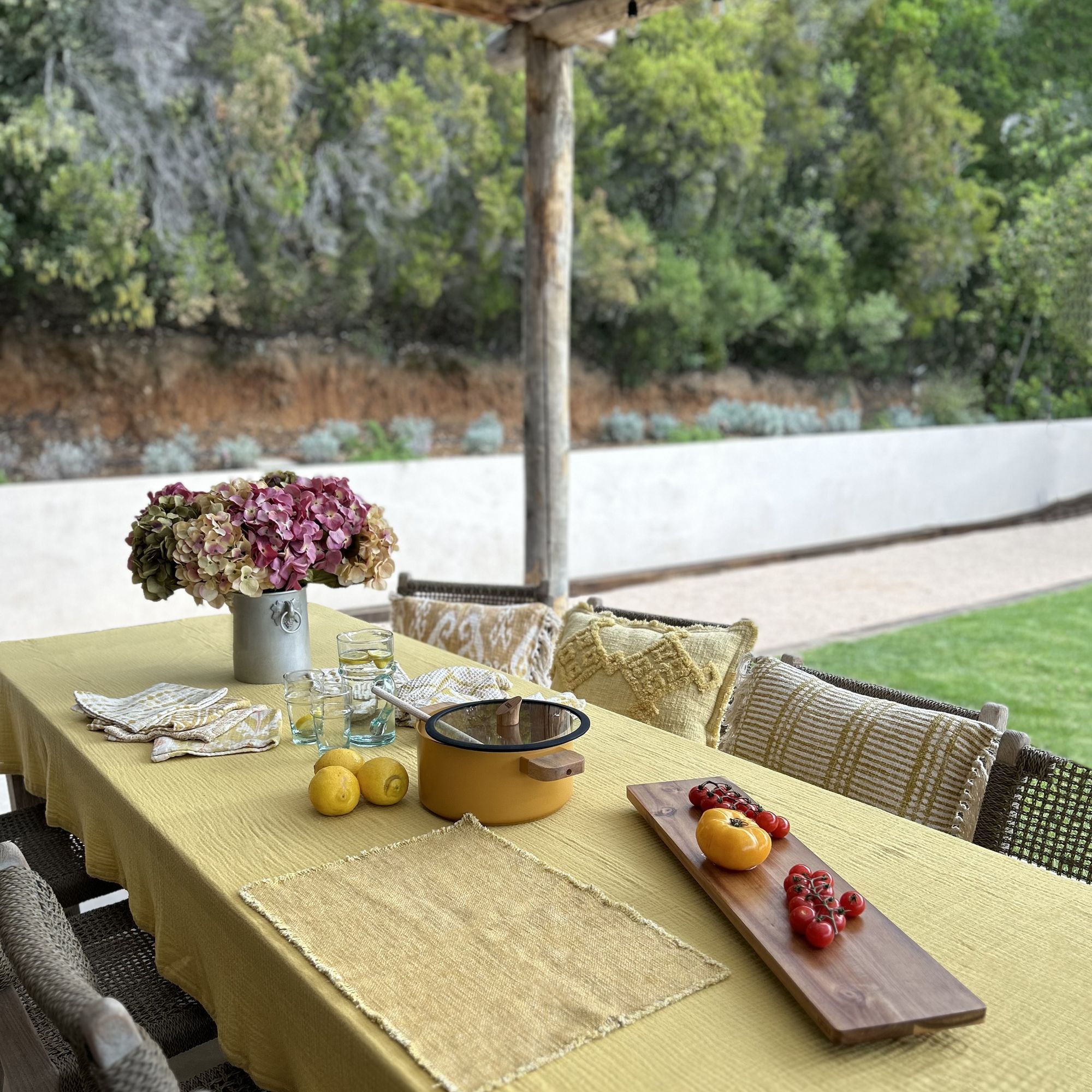 Nappe en coton jaune 150x250cm CAMARO