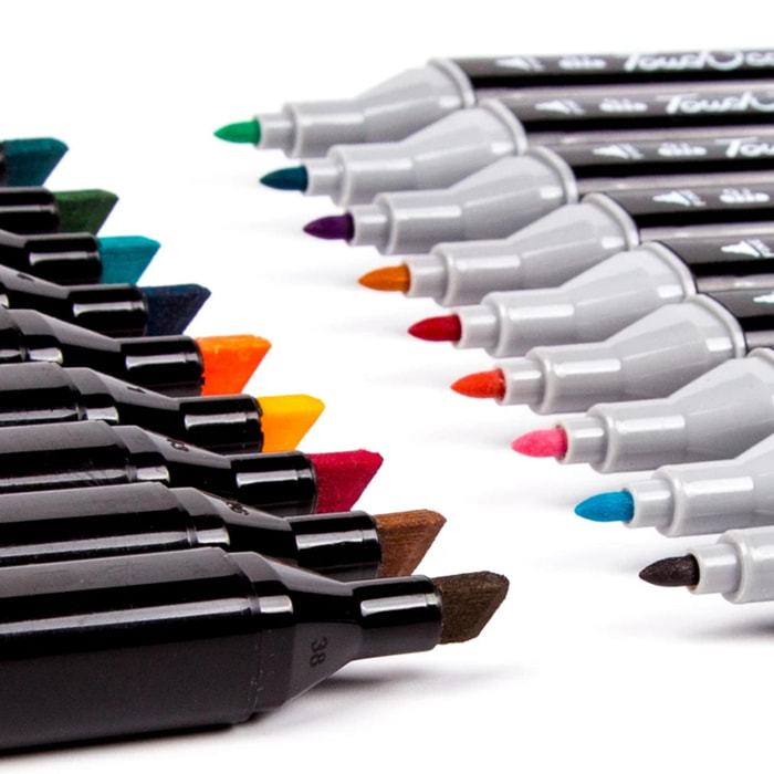 Set di 204 pennarelli in colori assortiti. Doppia punta: fine e larga nello stesso pennarello.