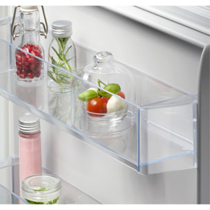 AEG Frigorífico combi de integración Serie 6000 Twintech® No Frost de 177,2 cm NSC6M18FDS | Reacondicionado
