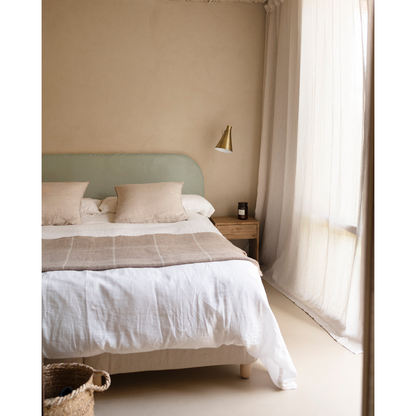 Tête de lit déhoussable en velours côtelé vert bleuté en différentes tailles