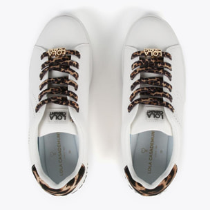Sneakers con dettaglio LC traforato