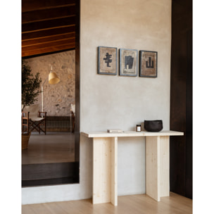 Consola de madera maciza en tono natural de 120x80cm Alto: 35 Largo: 120 Ancho: 80