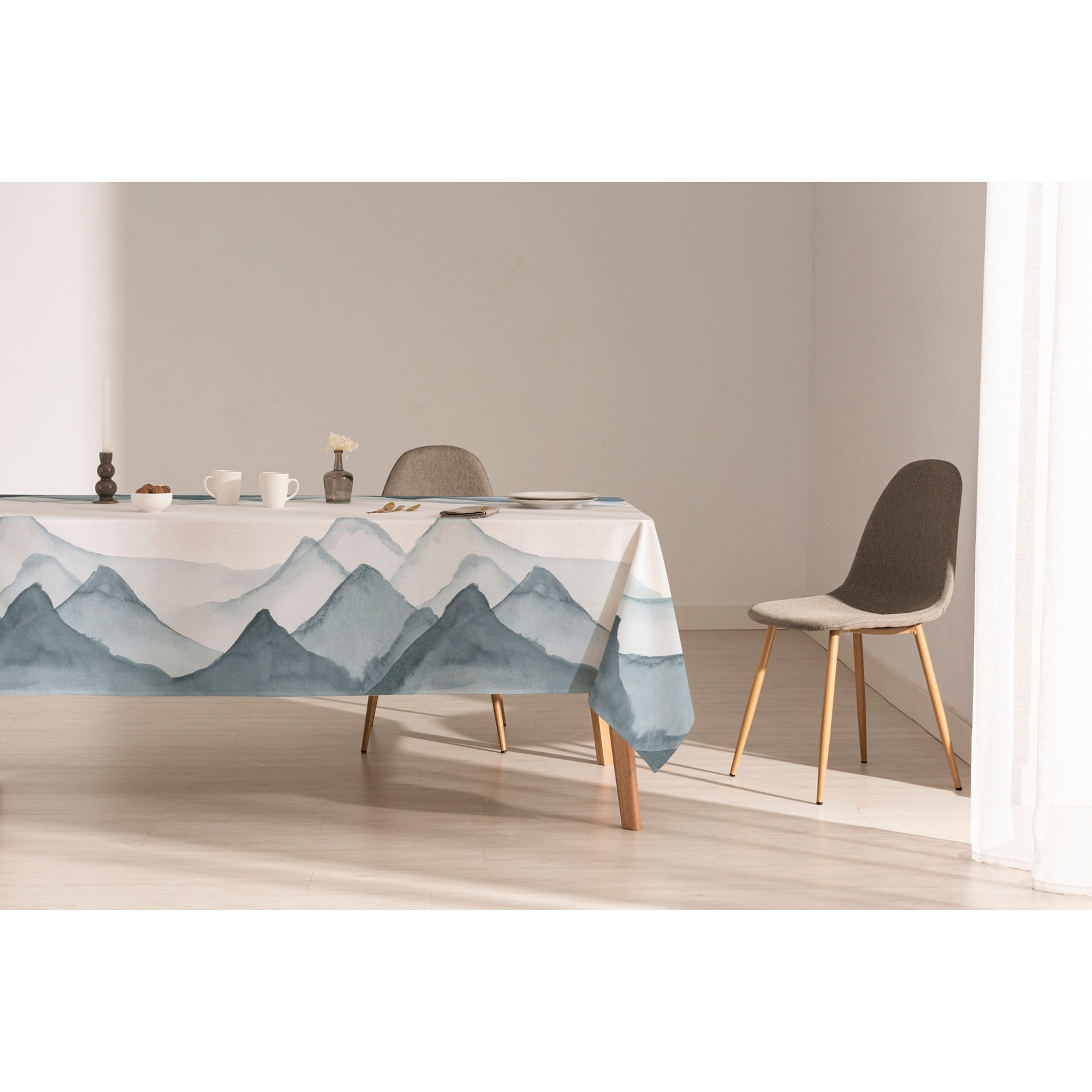 Nappe anti-tâches 100% coton MONTAIN BLUE