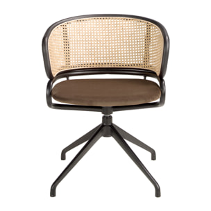Silla Angel Cerdá giratoria con reposabrazos tapizada en tela aterciopelada en marrón y respaldo de rattán en natural con estructura y patas en acero inoxidable en negro 56x53x74cm