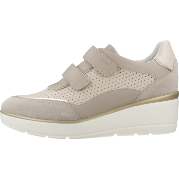 Sneakers de  Mujer de la marca GEOX  modelo D ILDE MARRON CLARO