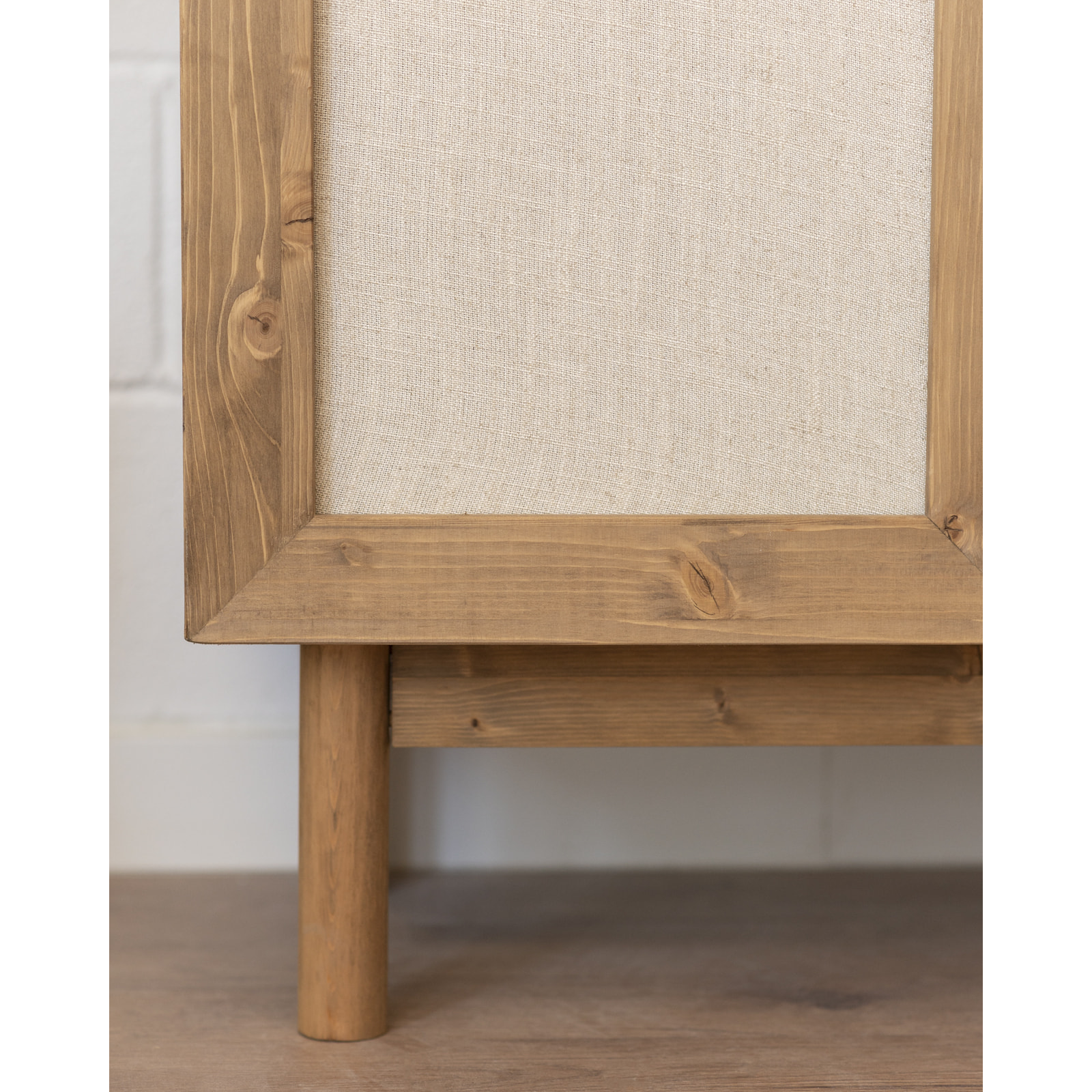 Armoire en bois massif et toile de lin ton chêne foncé 180x80cm Hauteur: 180 Longueur: 80 Largeur: 40
