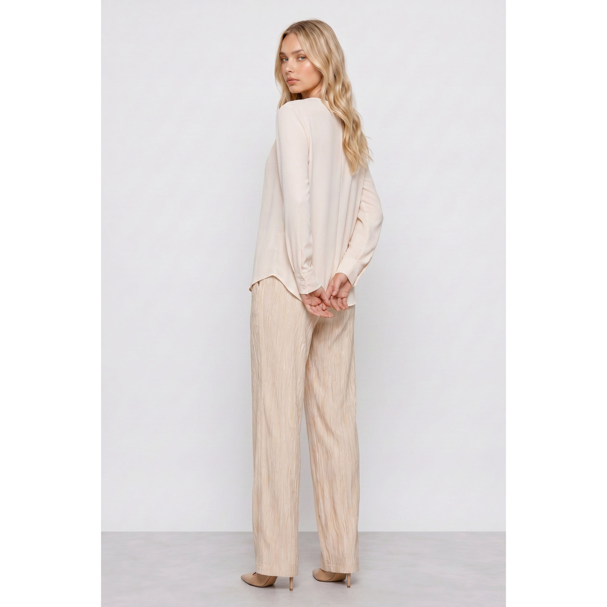 Kocca - Blusa in viscosa a maniche lunghe con drappeggio e bottoni Donna