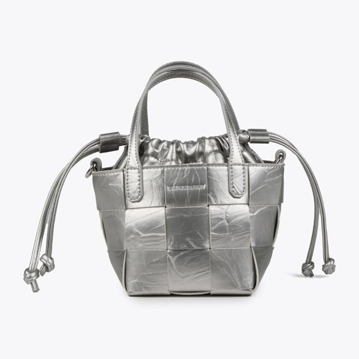 Borsetta intrecciata con texture