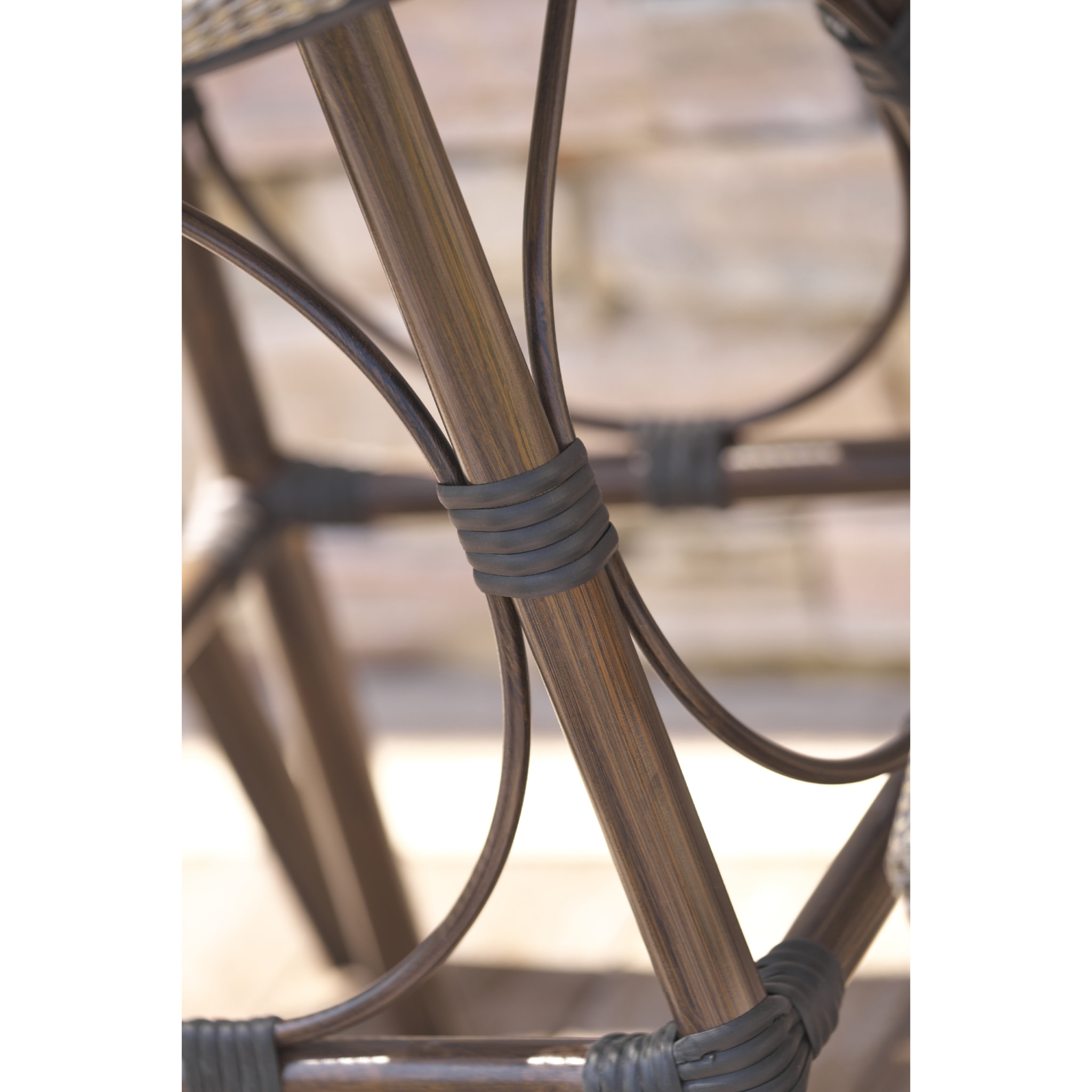 USHUAIA  - Table de jardin ronde en aluminium