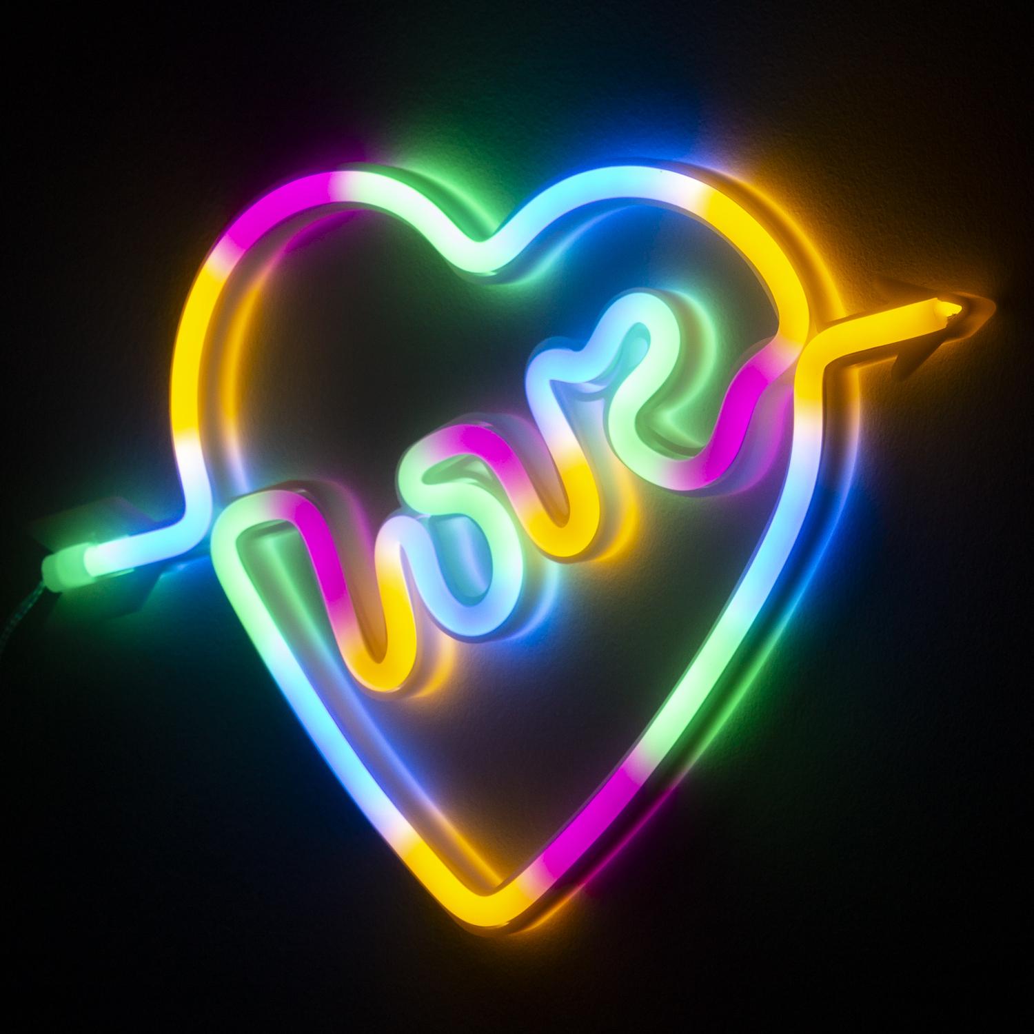 Ciondolo neon multicolor con disegno Love Heart.