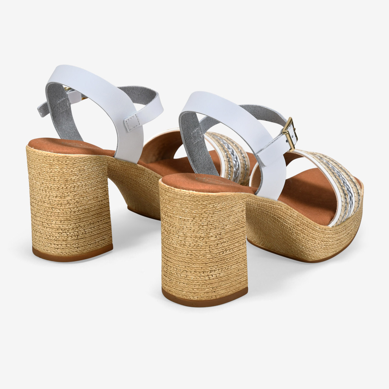 Sandalias blancas en piel con tacón efecto esparto