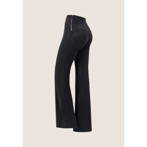 Pantaloni WR.UP® super flare in similpelle lucida