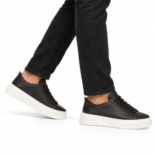 Sneakers stringate in vera pelle