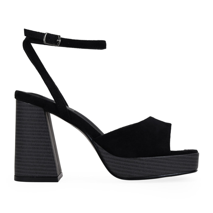 Sandalias de tacón negras con plataforma de madera