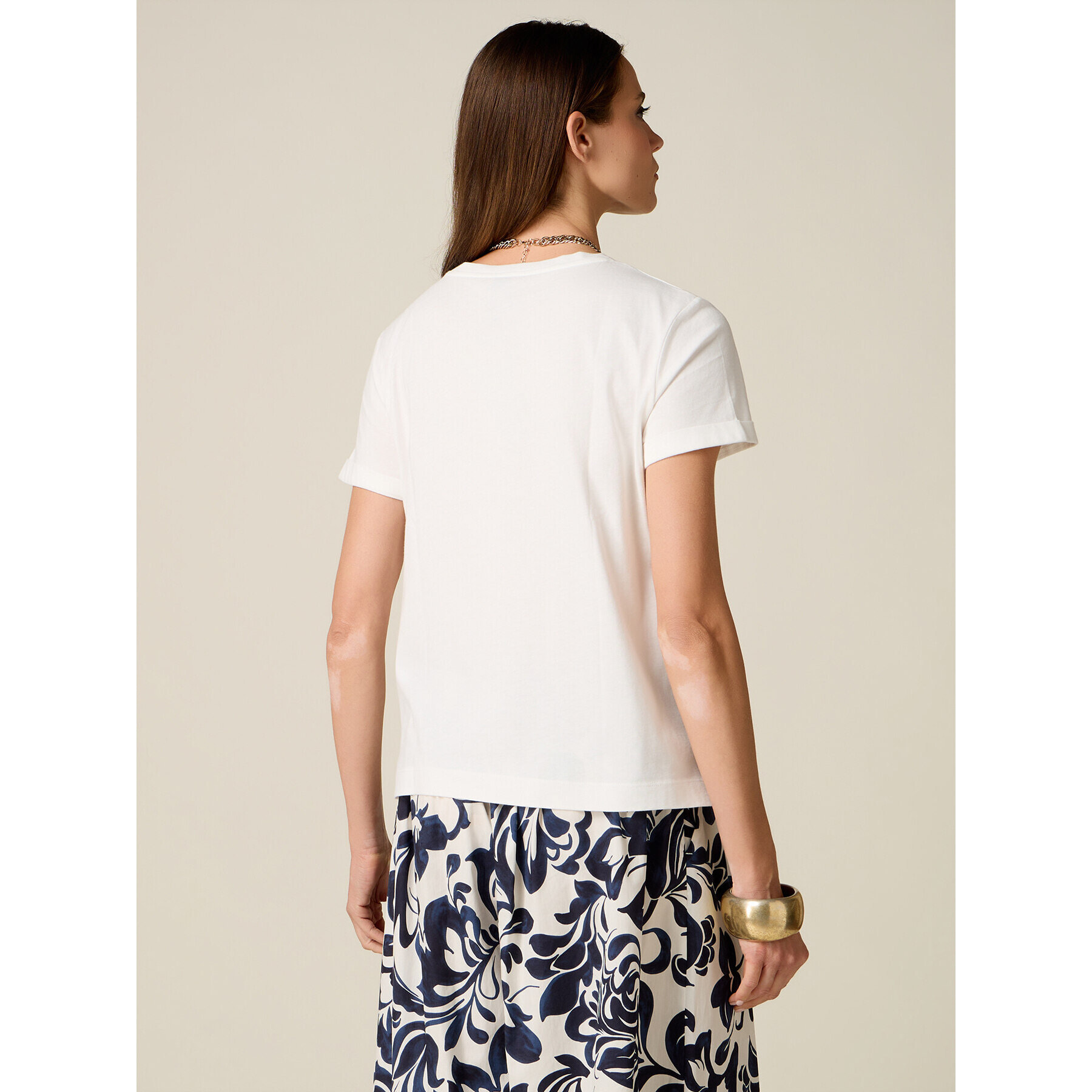 Oltre - T-shirt in cotone con applicazione floreale - Bianco