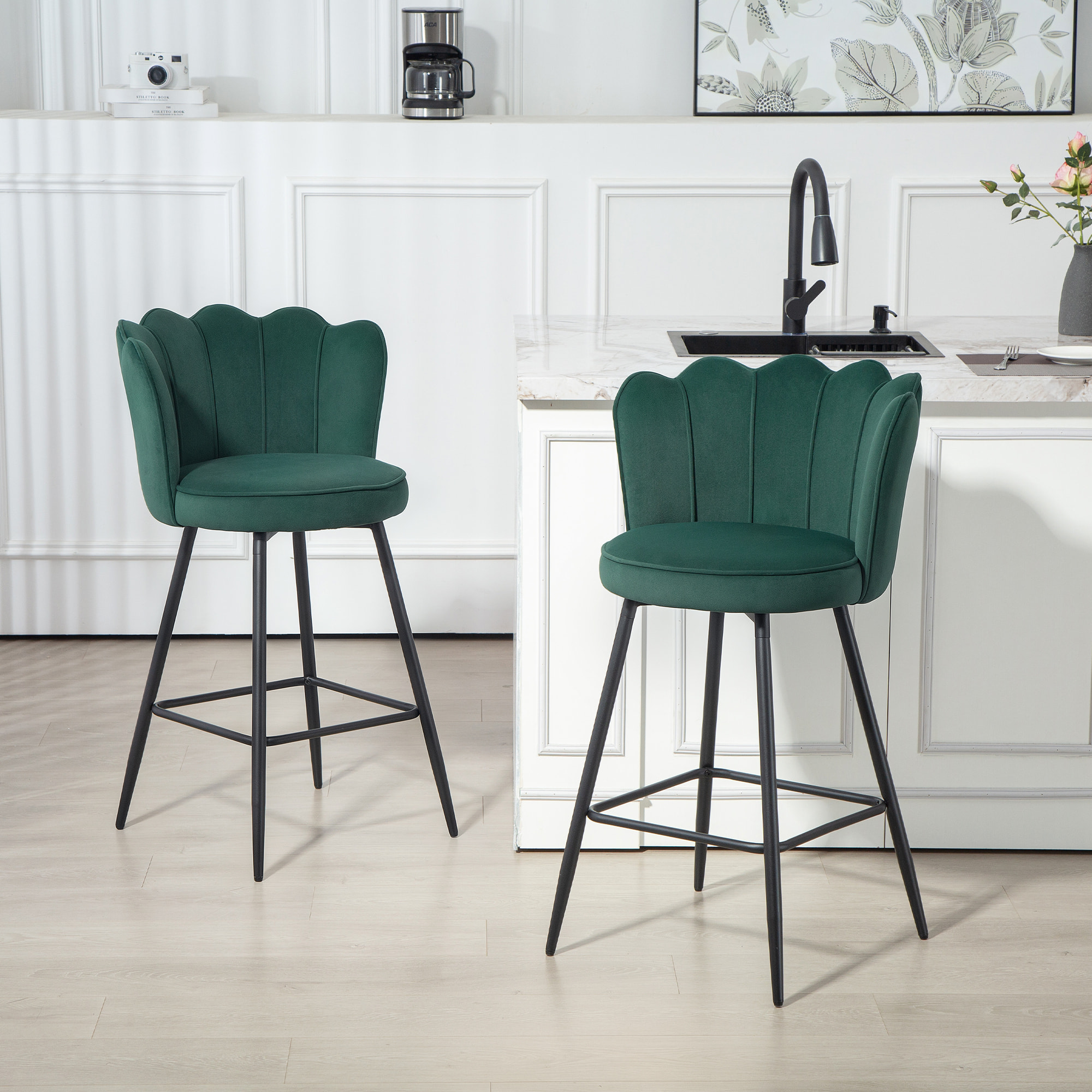Lot de 2 tabourets de bar velours design coquillage assise H.70cm repose-pieds vert