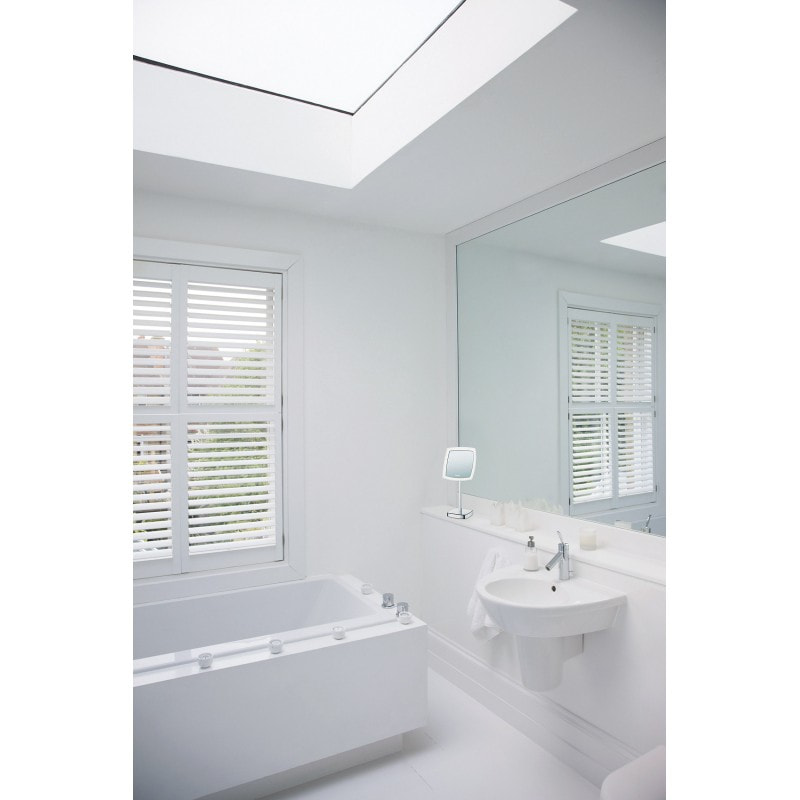 Miroir cosmétique éclairé