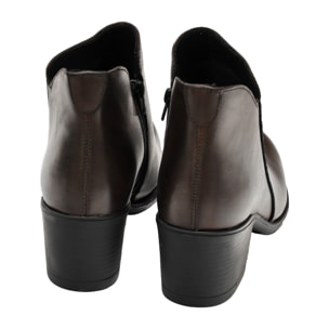 Tronchetto in vera pelle con tacco comodo