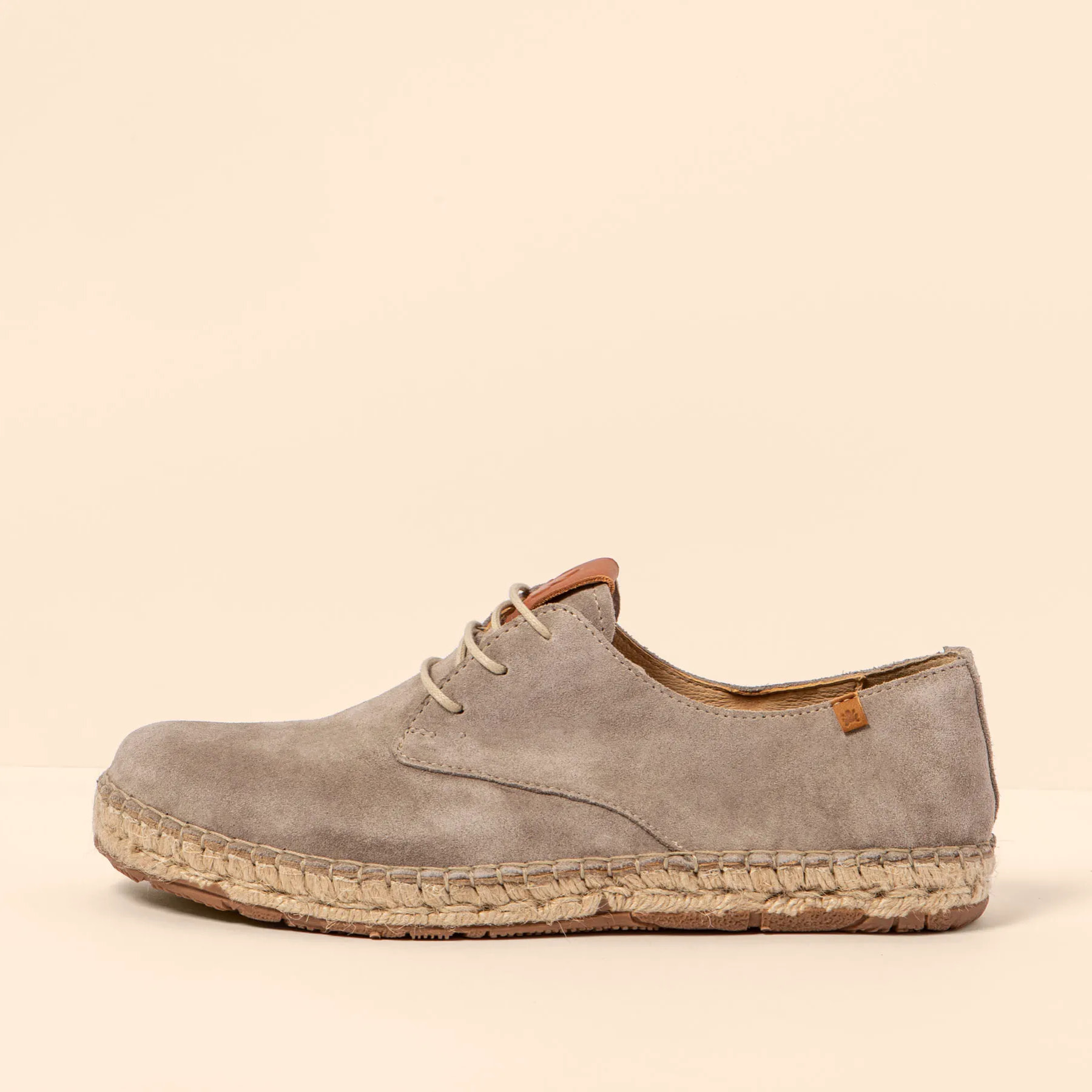 Zapatos N678 SILK SUEDE TAUPE / CAMPOS color Taupe
