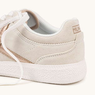 Zapatilla de Ante en Color Crema con Detalles Oro Rosa MUNICH RUMBA WMN 25