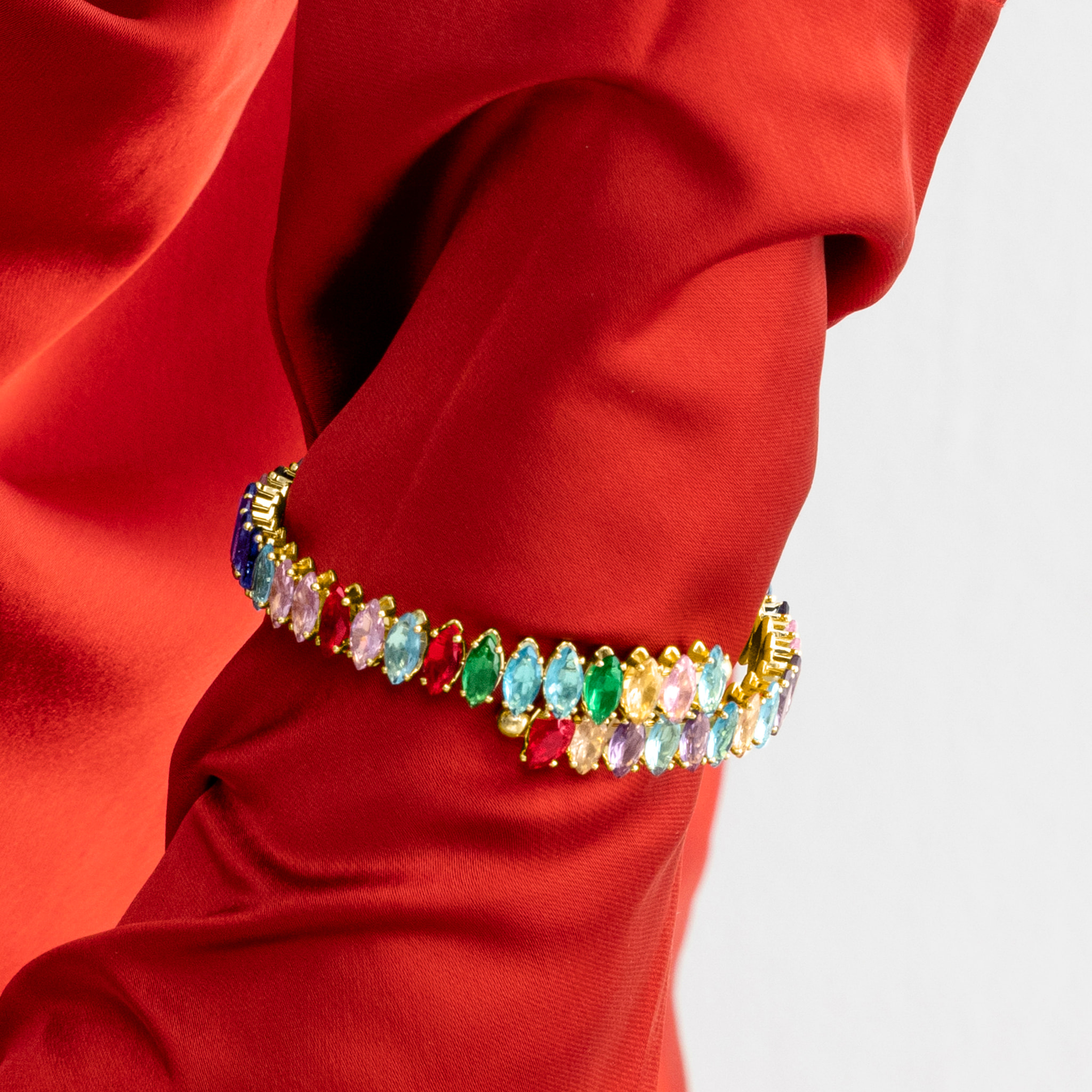 Pulsera con Cristal Multicolor acabado oro 18k
