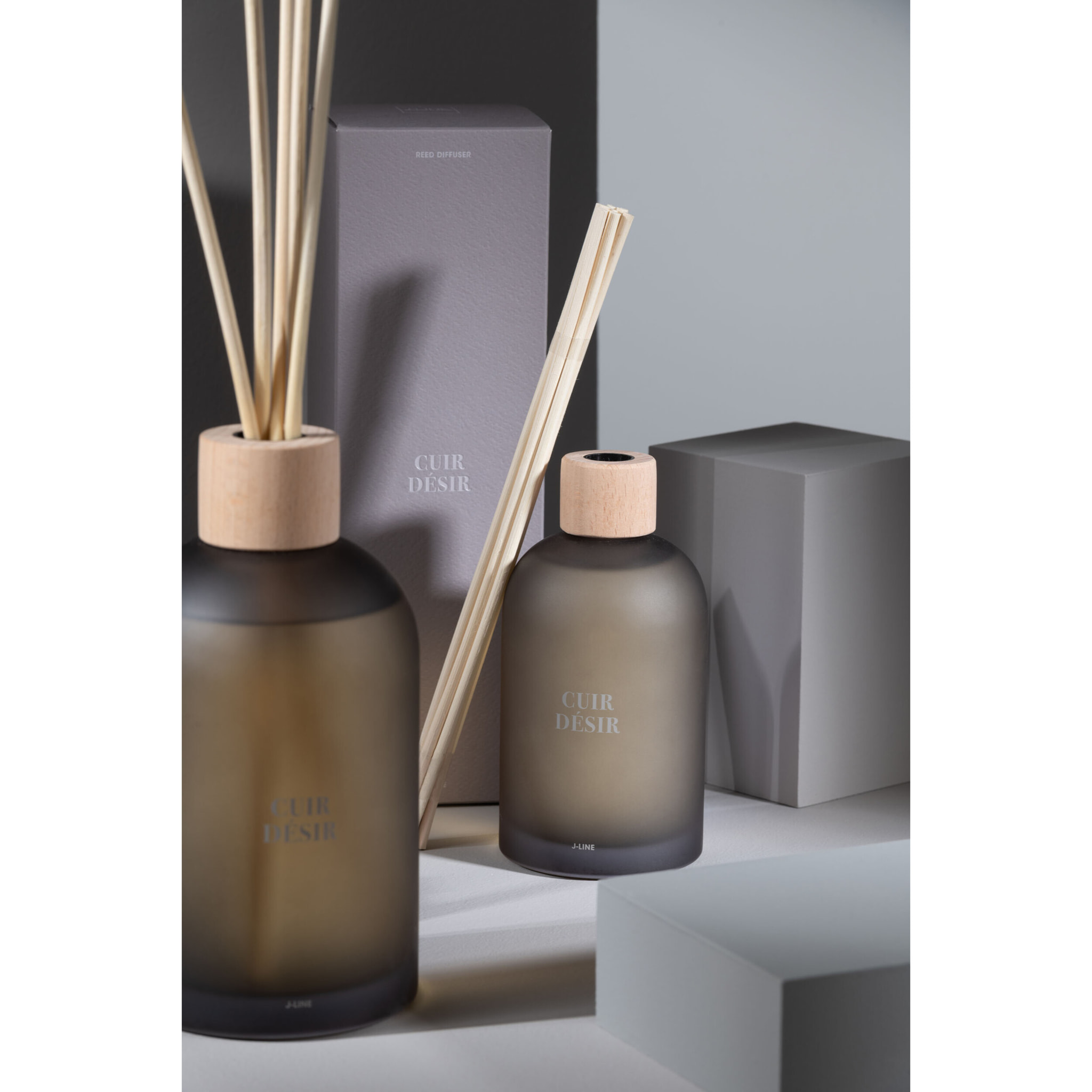 J-Line bâtonnets parfumés Accords Essentiels - Cuir Désir - brun - 250 ml