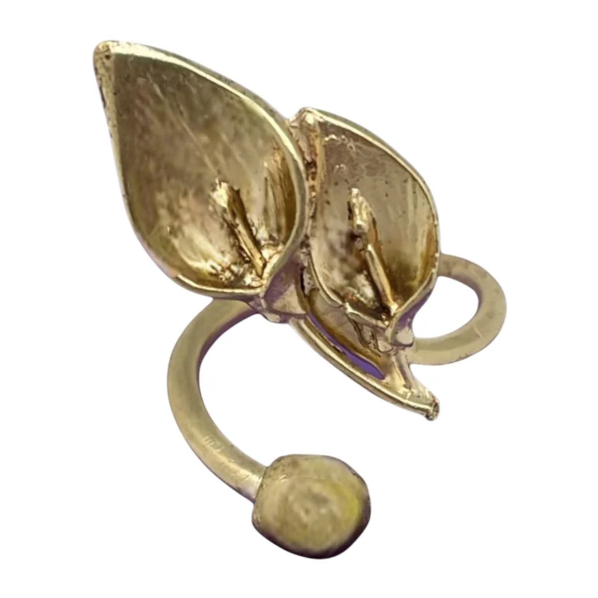 Anillo "Gloria Mago" flor cala y bola chapado ajustable en dorado