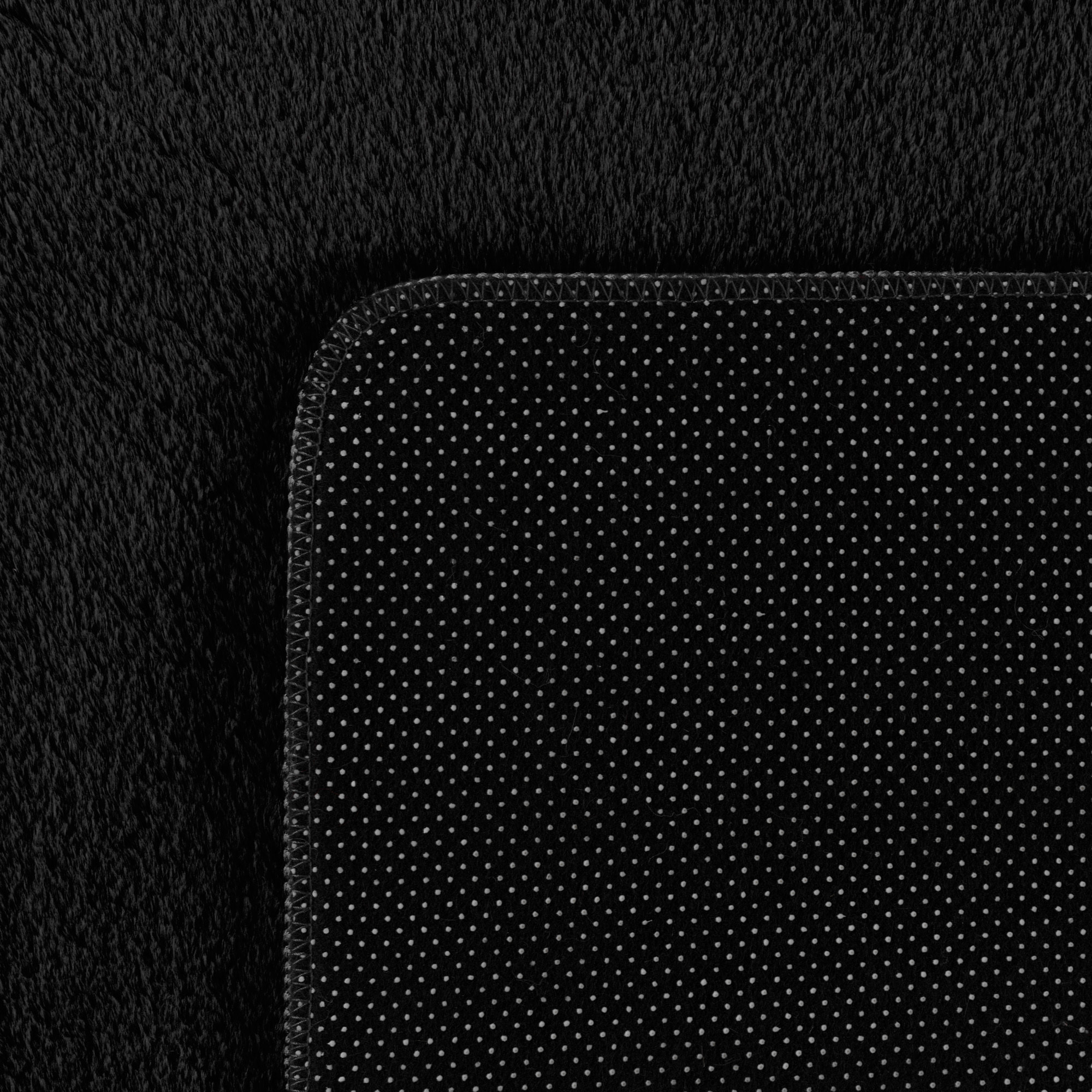 ALBA - Tapis doux noir à poils courts