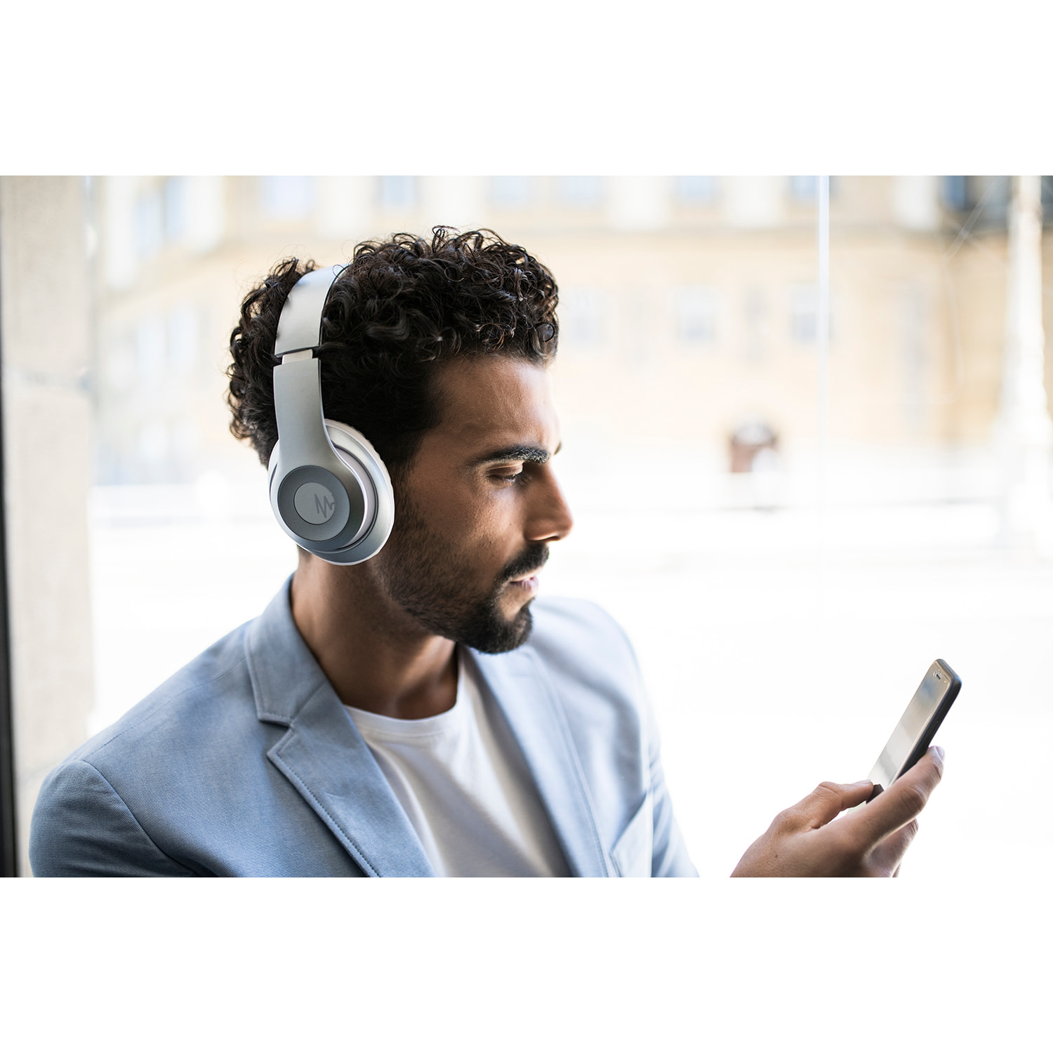 MAGNUSSEN H2 HEADPHONES en color Plateado