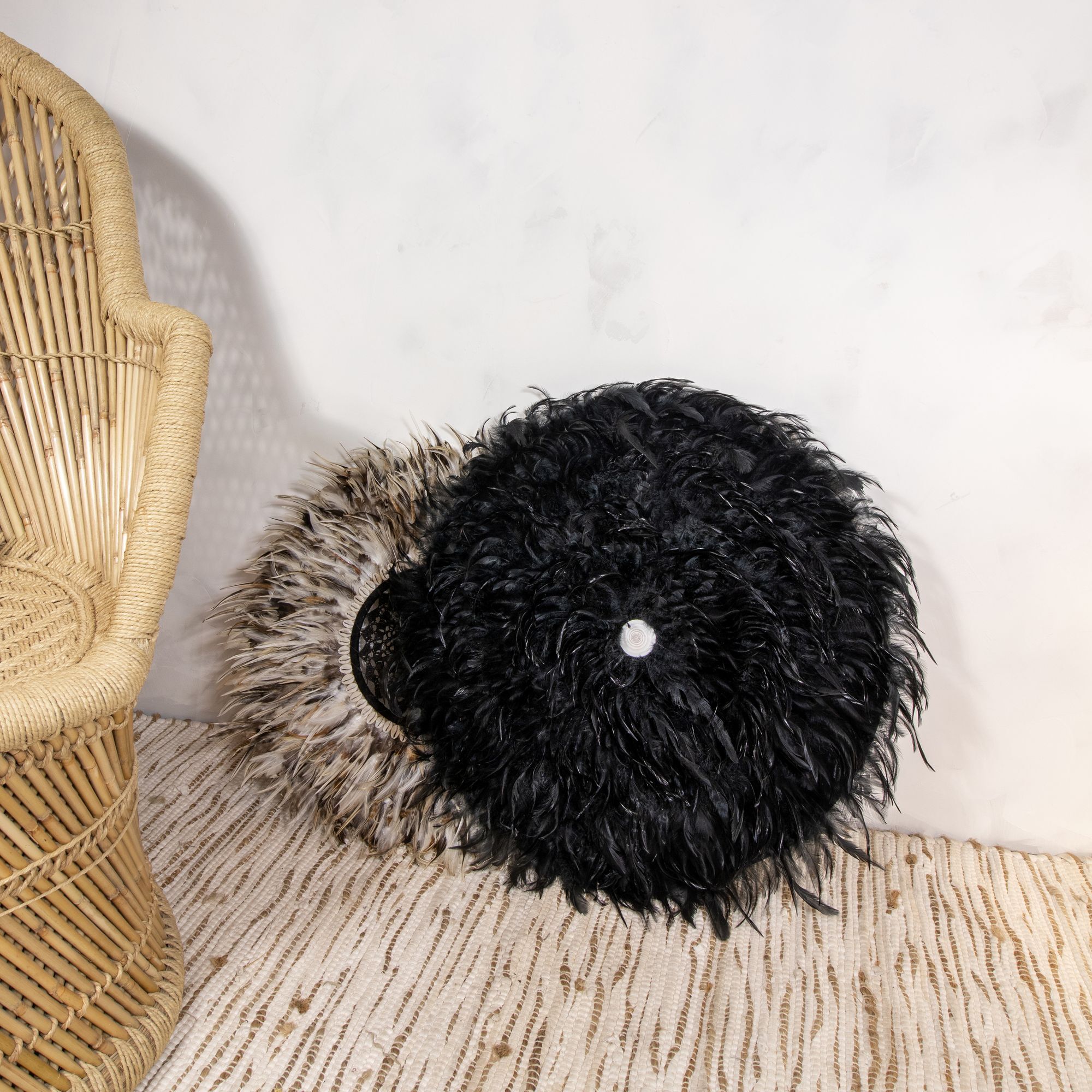 Décoration en plumes de coq et coquillages 60cm KAPAU