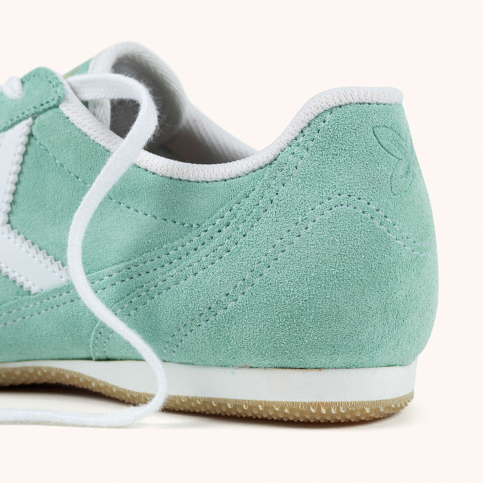 Zapatilla urbana de ante verde agua con diseño contemporáneo MUNICH DRIFT 09