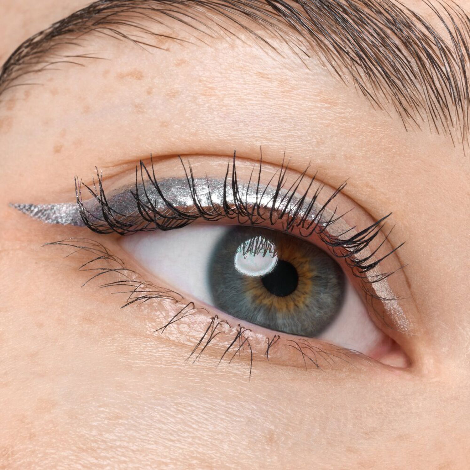 Space Glam Liquid Effect Eyeliner - Eyeliner Hyper Pigmenté Longue Tenue