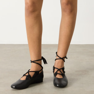 Bailarina plana Havana en napa con cierre de cordones