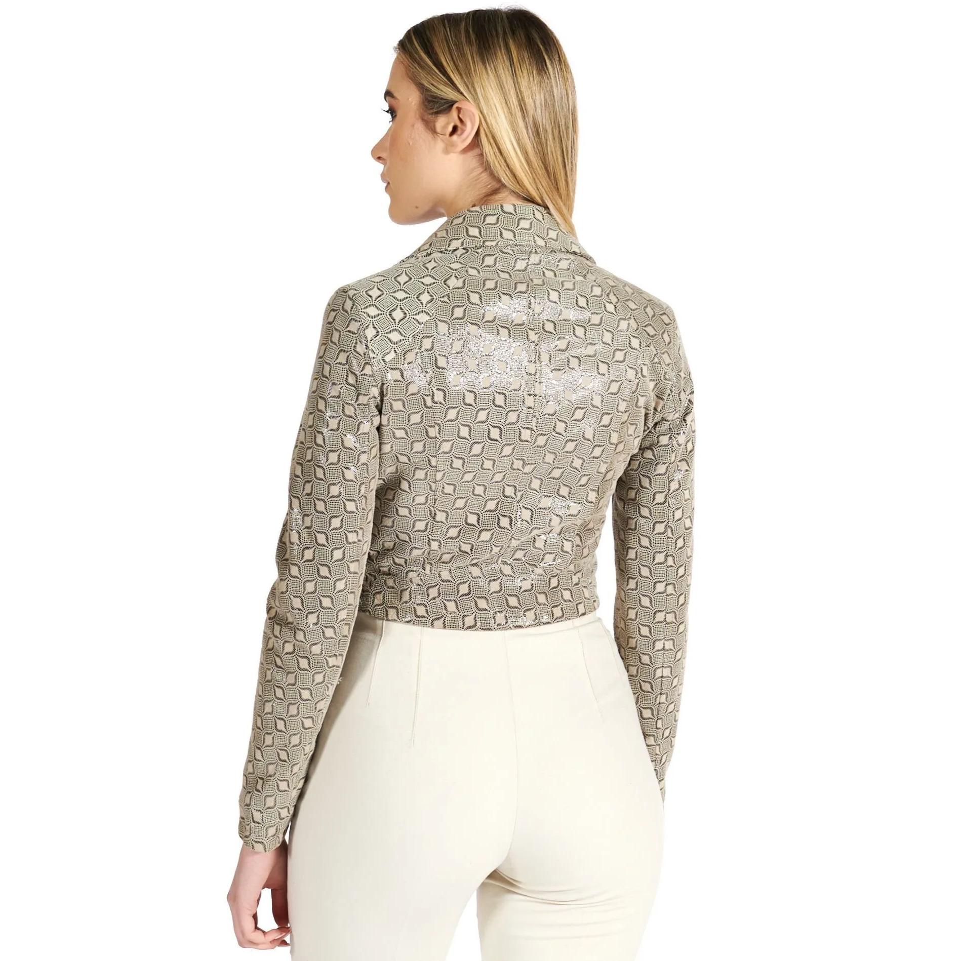 Giacca corta in pelle beige stampa fantasia stile chiodo