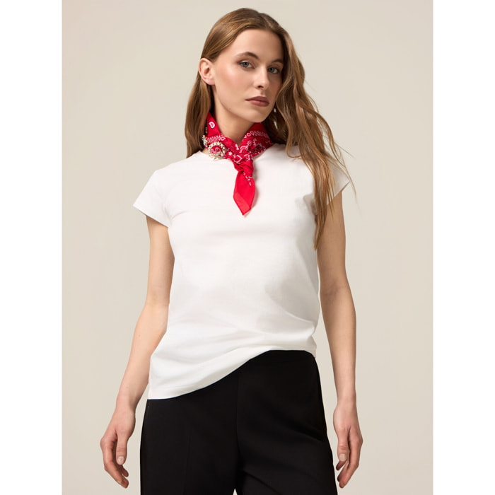 Oltre - Camiseta con pañuelo y pin - Blanco