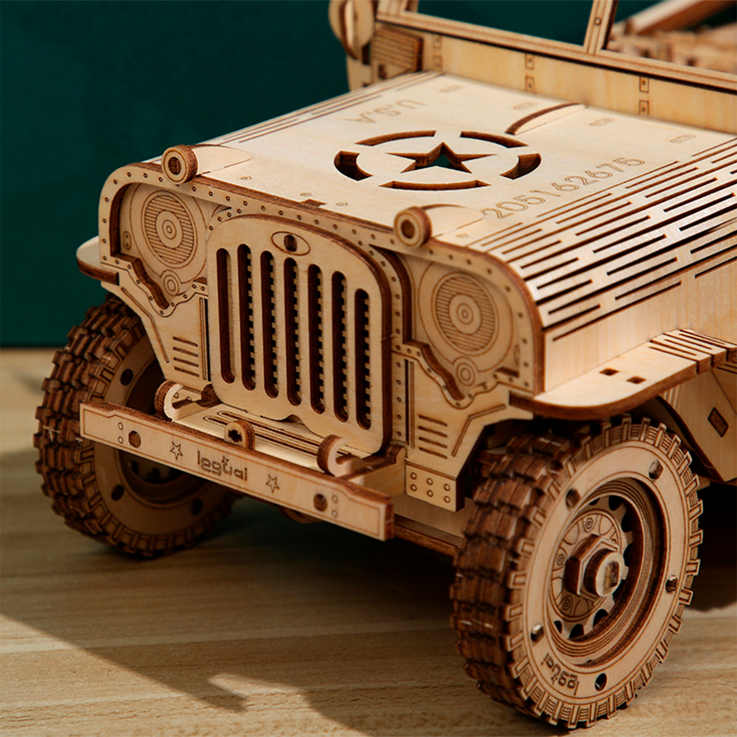 Modello in Legno 3D, design Fuoristrada con movimento meccanico. 395 pezzi.