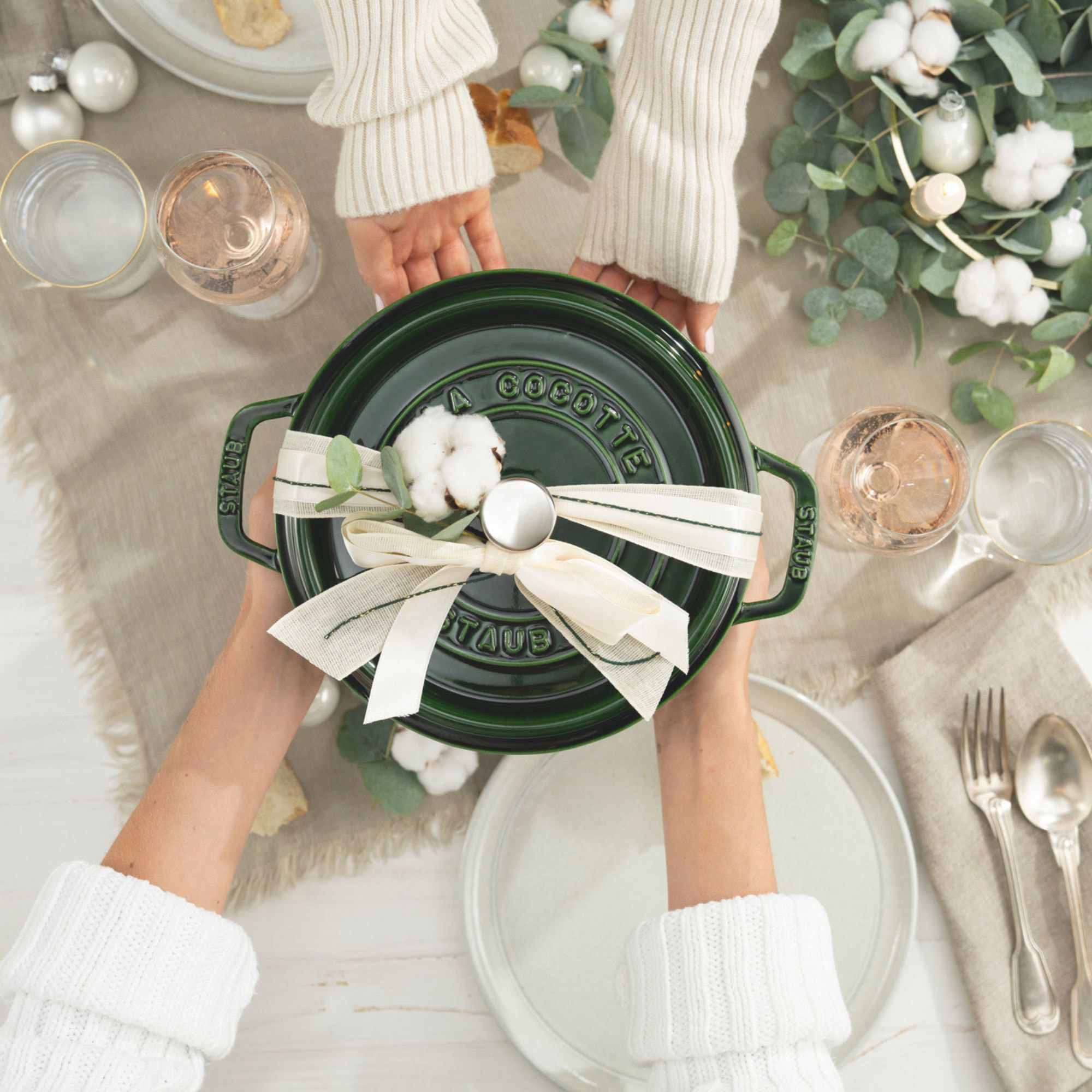 Cocotte 24 cm, Rond(e), Basilic, Fonte