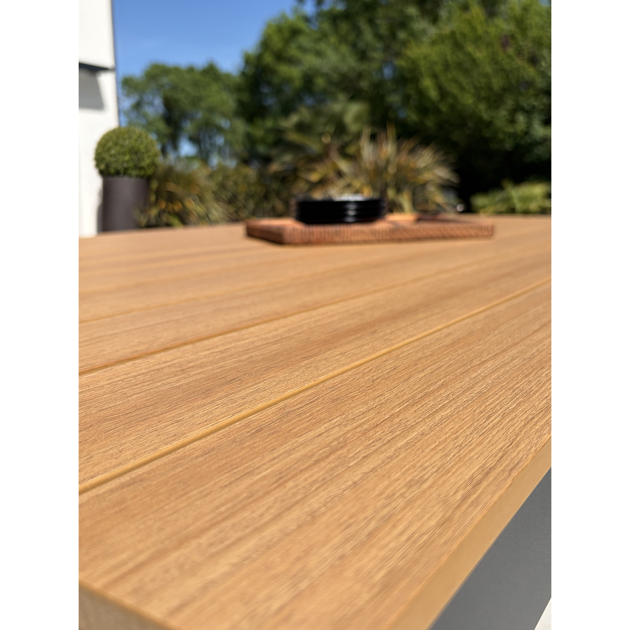LAMU - Table de jardin en alu plateau polywood aspect bois - Gris anthracite