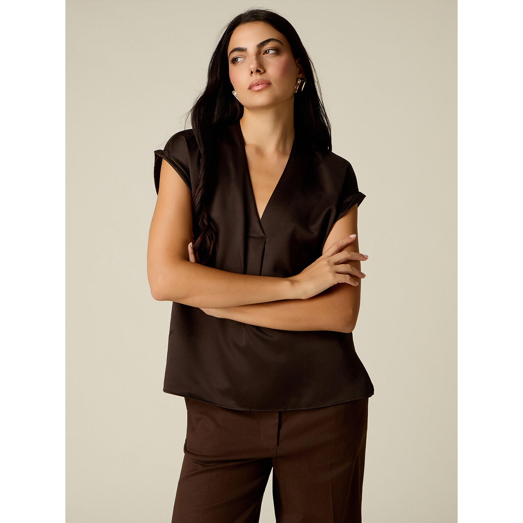 Oltre - T-shirt bimaterica scollo a V - Marrone