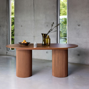 Table à manger oblongue effet bois sculpté 4-6 places. couleur noyer. 180cm