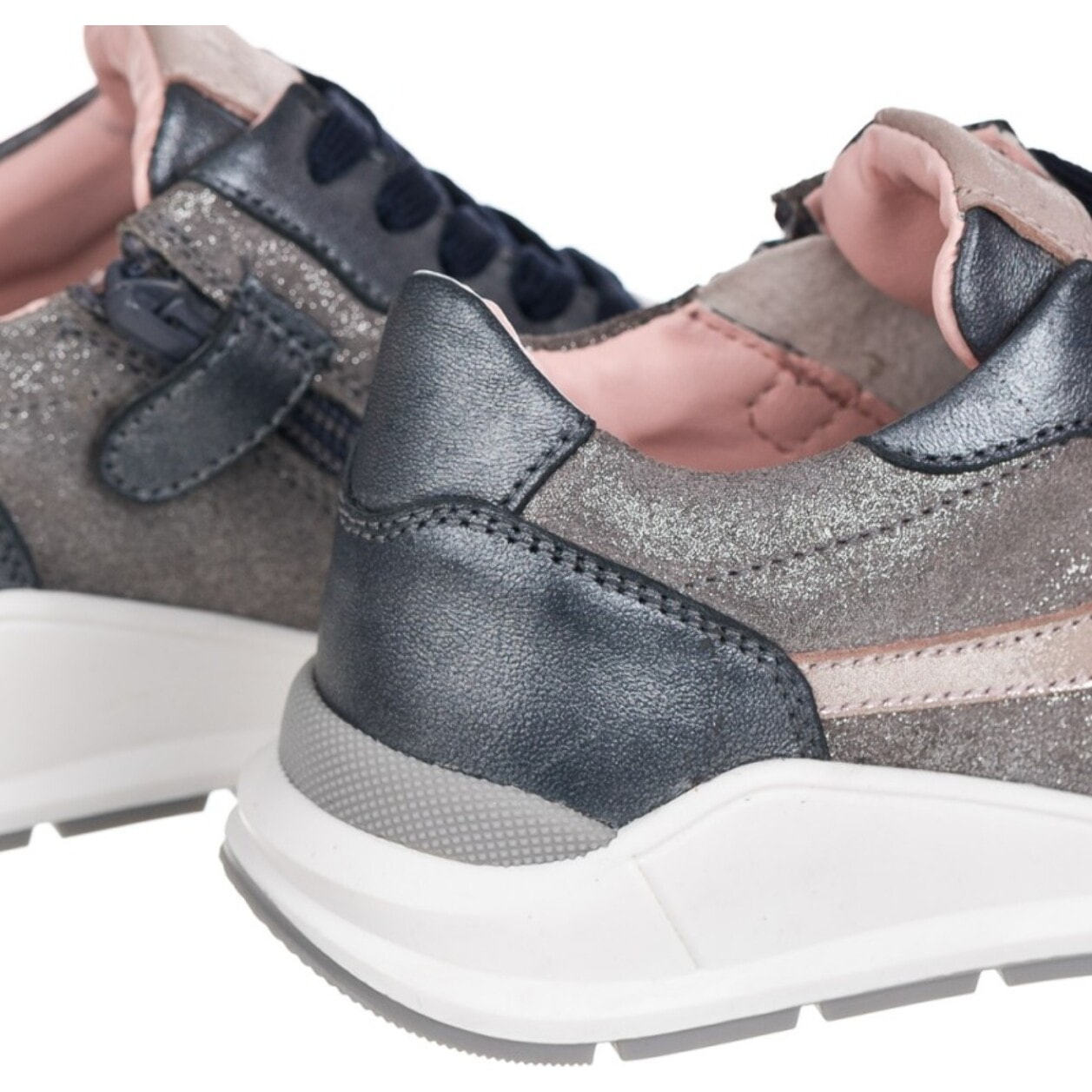 Sneaker de piel con cremallera lateral
