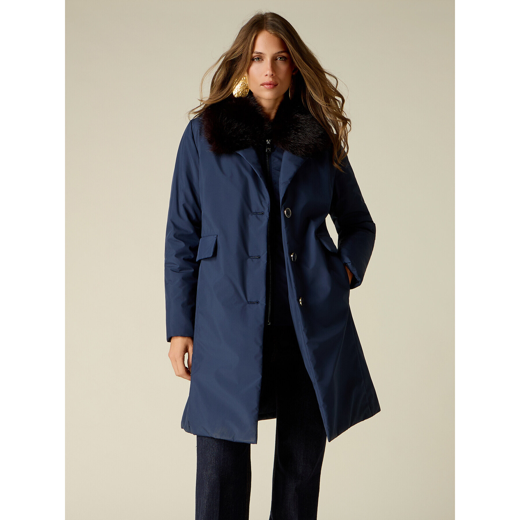 Oltre - Piumino dritto in nylon con collo bordato - Blu