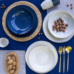 Lot de 6 grandes assiettes, OIA