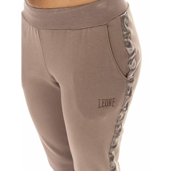 Mono de invierno para mujer Leone 1947 Chic Tones con cuello alto y cremallera.