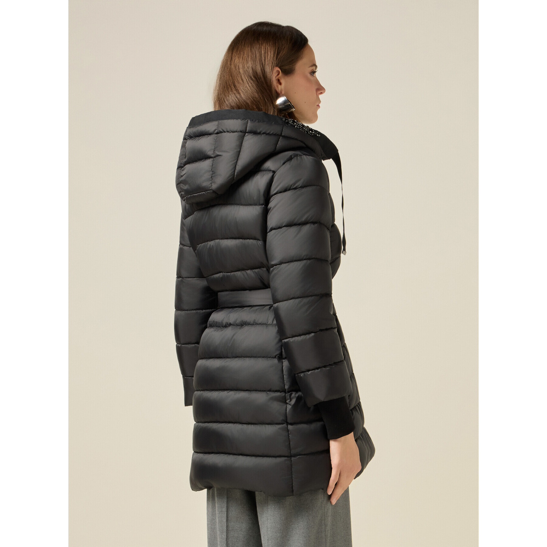 Oltre - Plumífero midi con perfiles joya - Negro