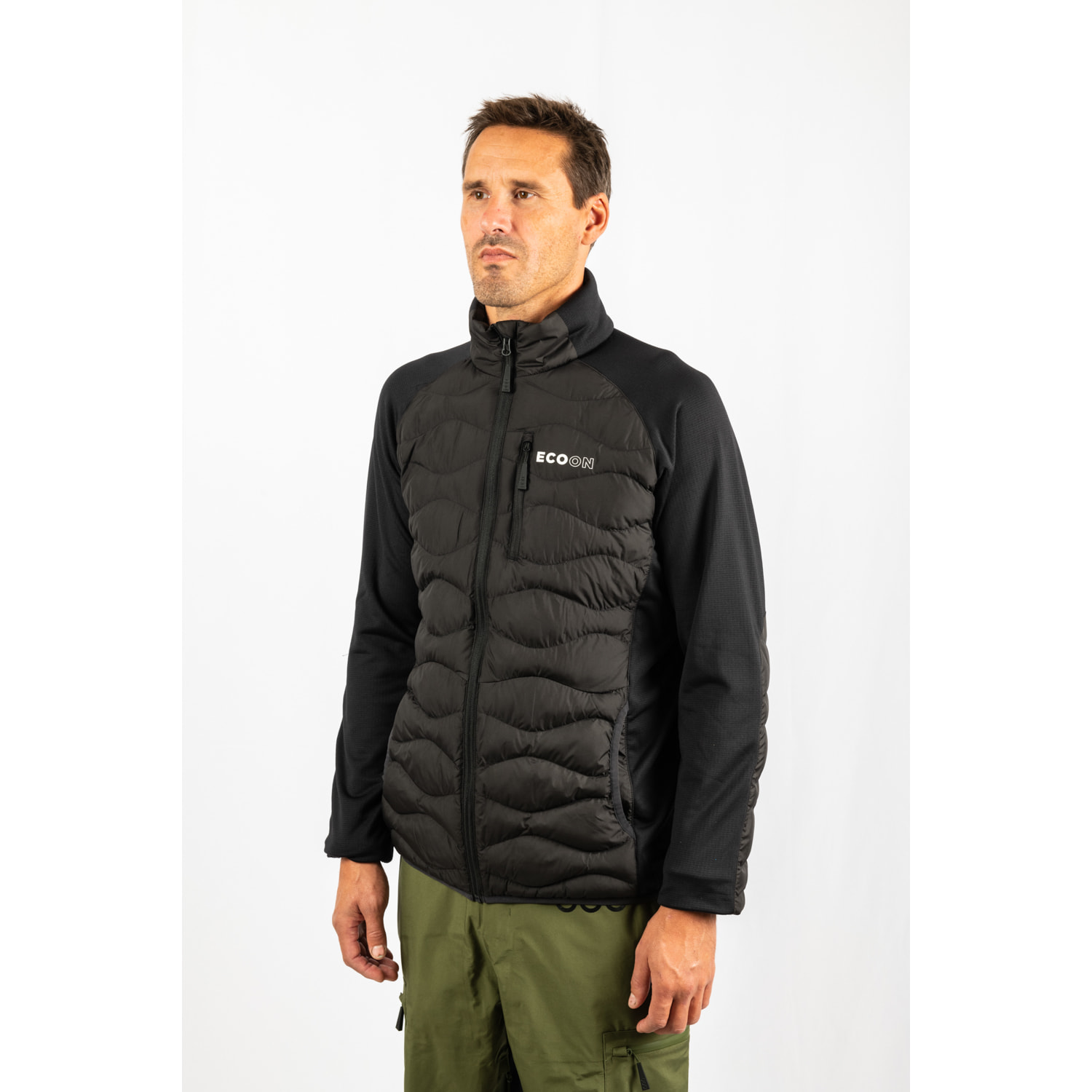 Chaqueta para hombre ECOON ECOActive Hybrid Insulated Jacket - Negro con marca en blanco