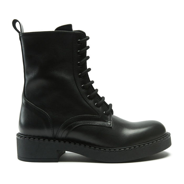 Lace-up British Passport Nero