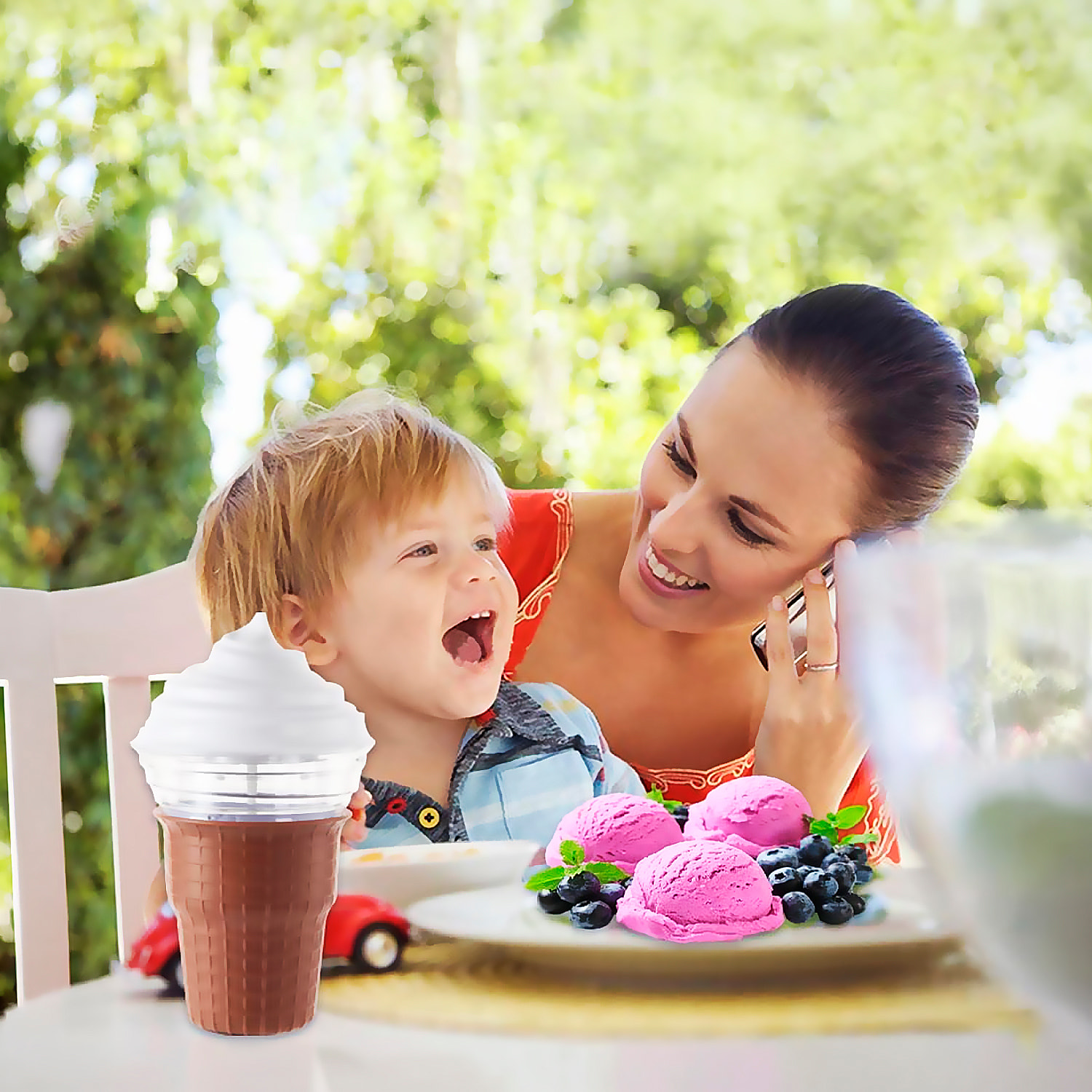 Heladera HD-BQL01 de 450ml. Incluye manual de recetas para preparar distintos tipos de helados.