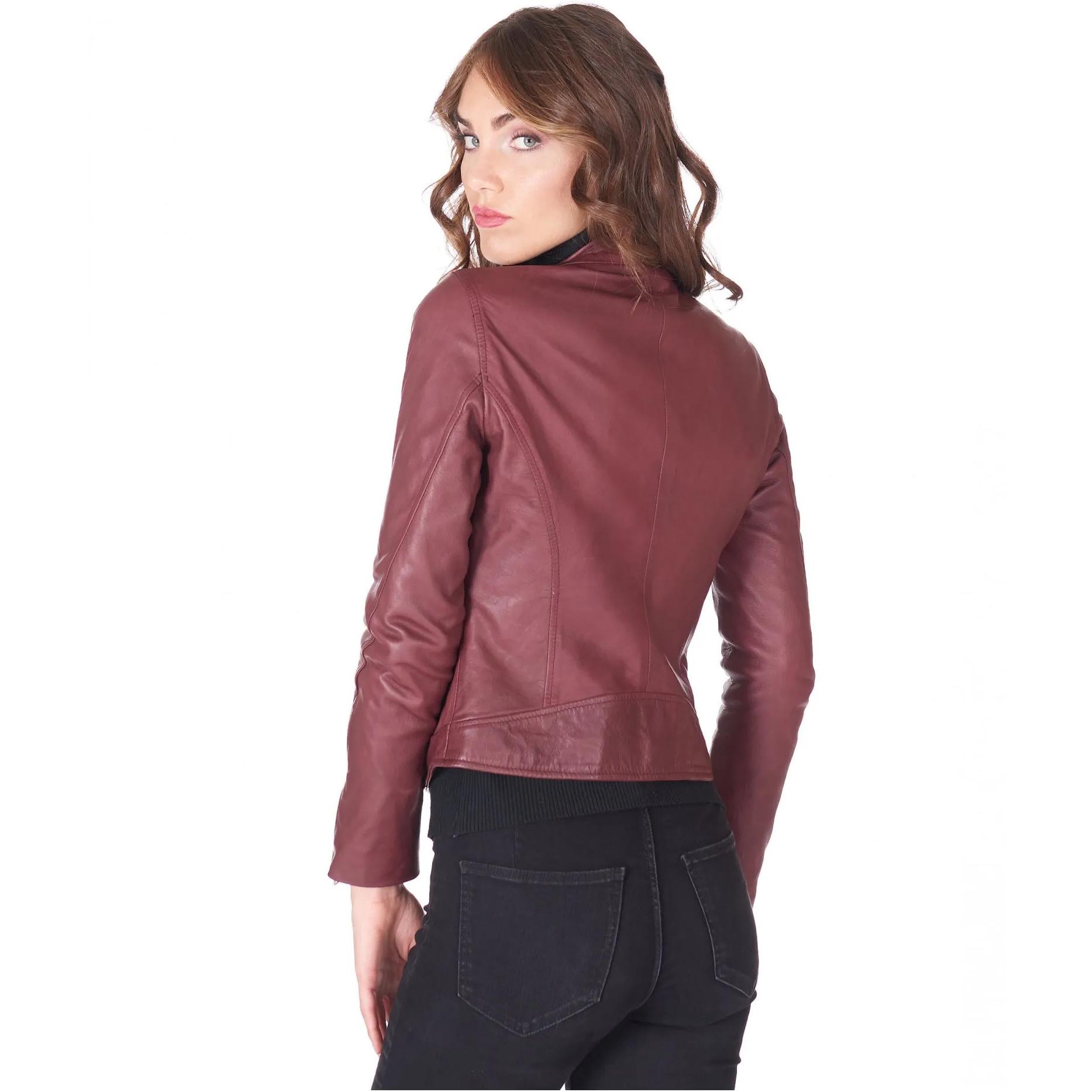 Giacca in pelle naturale bordeaux con cerniere fantasia